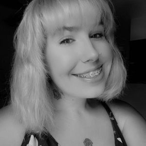 Meet your Posher, Dayna